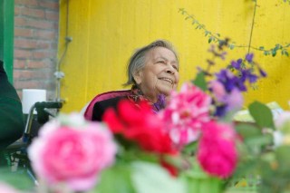 Die Vorfreude auf das Treffen in der Arbeitsgemeinschaft „Garten“ ist Emma Gaux (86) anzumerken.